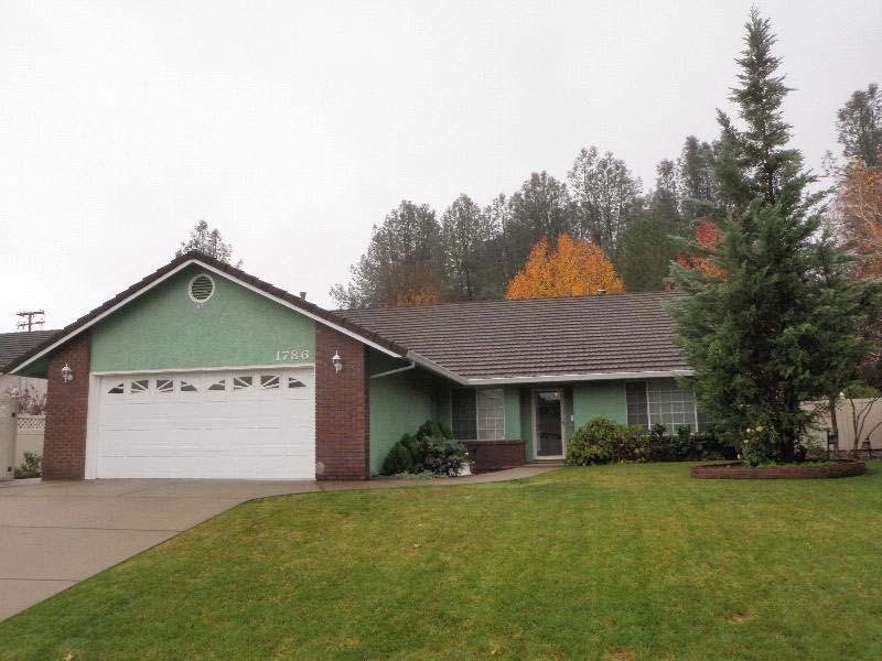 1786 Vinson Dr, Redding, CA 96003 - photo 1