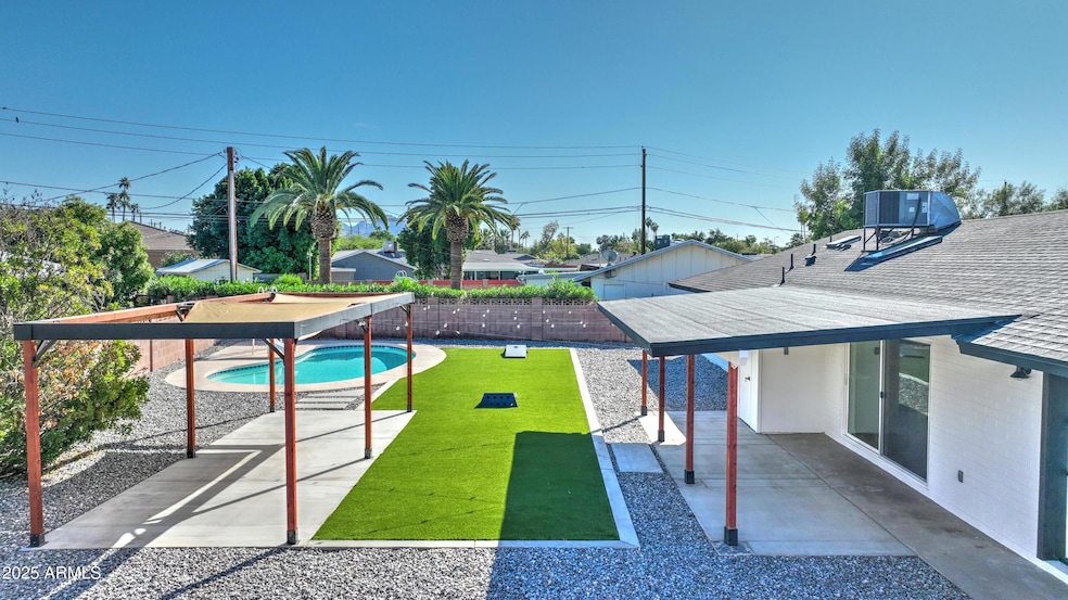 8829 N 17th Ave, Phoenix, AZ 85021 - photo 1