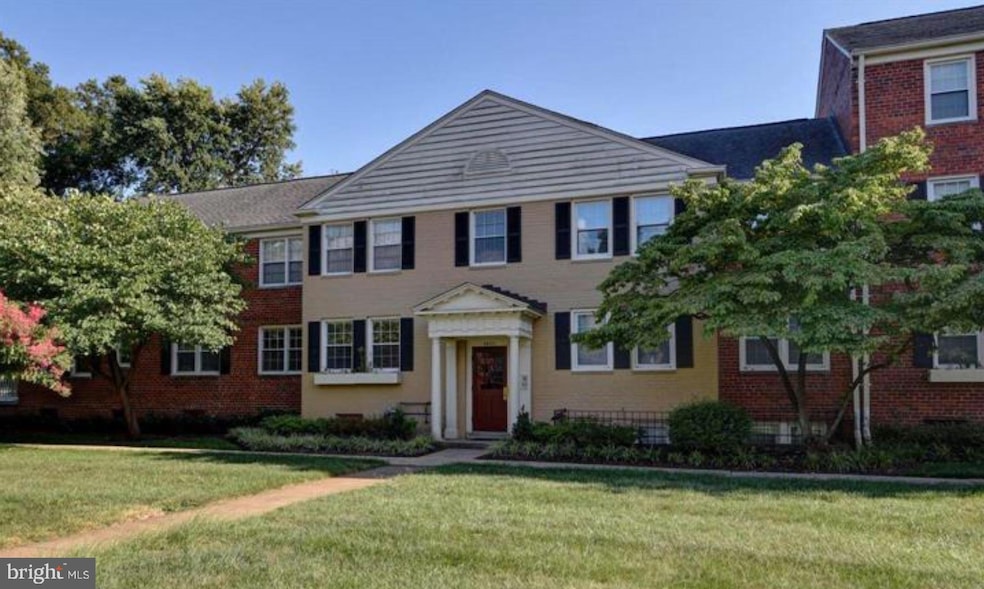 6622 Boulevard View unit A1, Alexandria, VA 22307 - photo 1