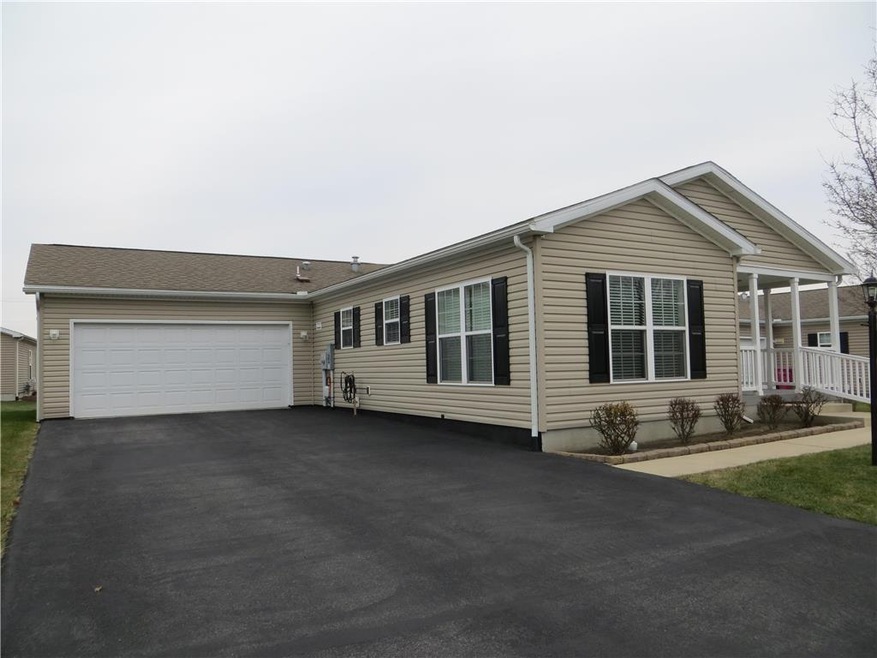 25 Cormorant Dr, Bechtelsville, PA 19505 - photo 1