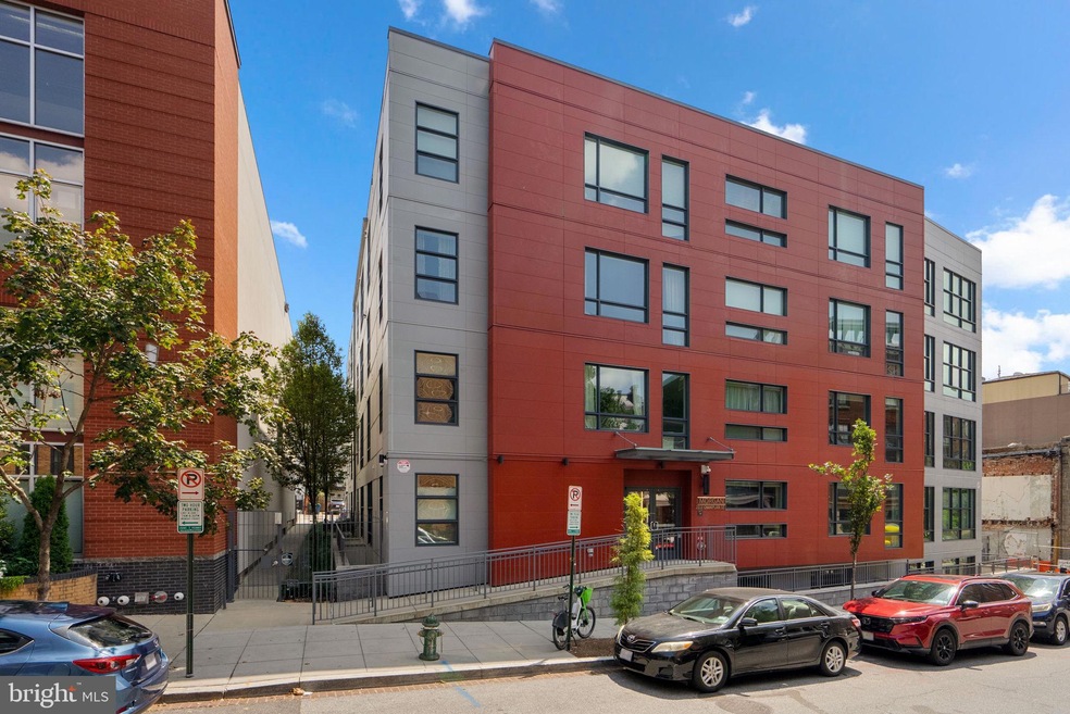 2337 Champlain St NW unit 2, Washington, DC 20009 - photo 1