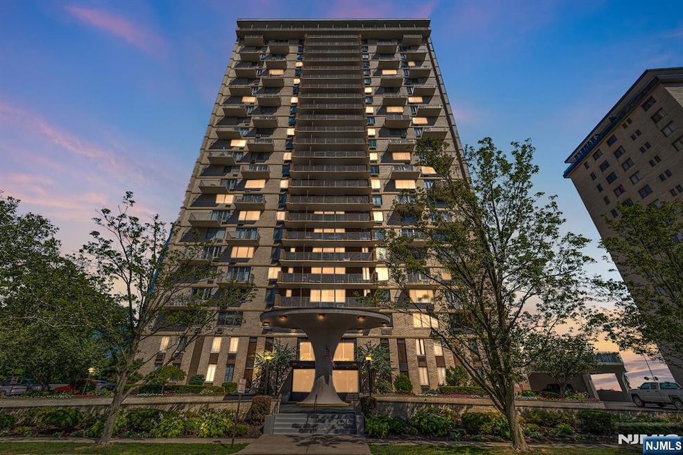 The Devonshire unit 22F, Hackensack, NJ 07601 - photo 1