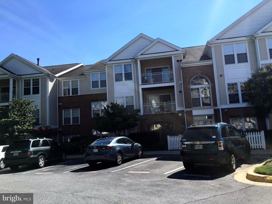 12020 Amber Ridge Cir unit 303B, Germantown, MD 20876 - photo 1
