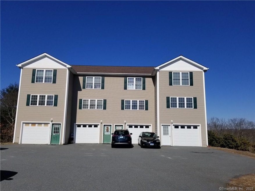 38 Sachem Dr unit 38, Plainfield, CT 06374 - photo 1