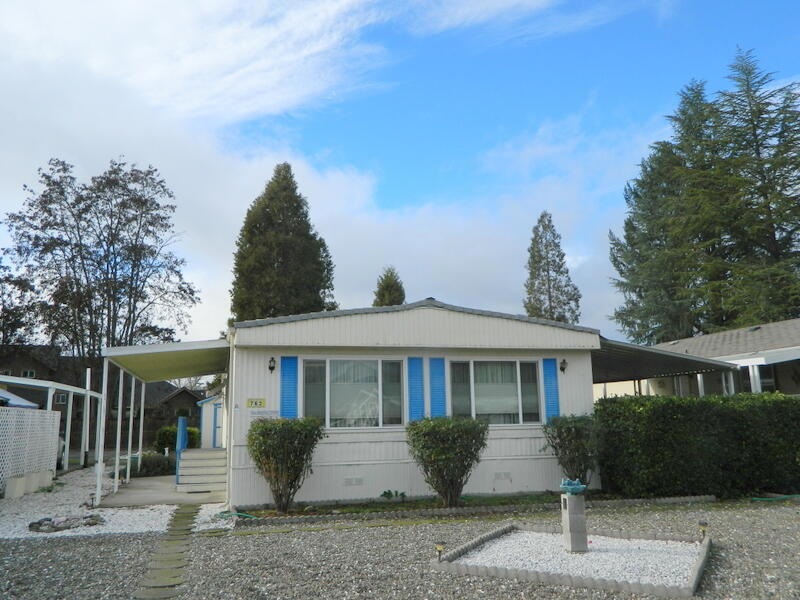 762 RogueLea Lane