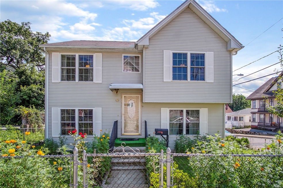 74 Roberts St, Woonsocket, RI 02895 - photo 1