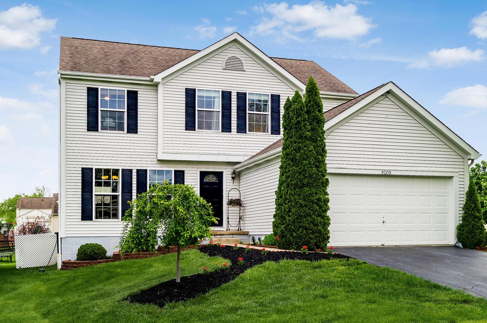 9209 Cambrian Commons Dr, Columbus, OH 43240 - photo 1