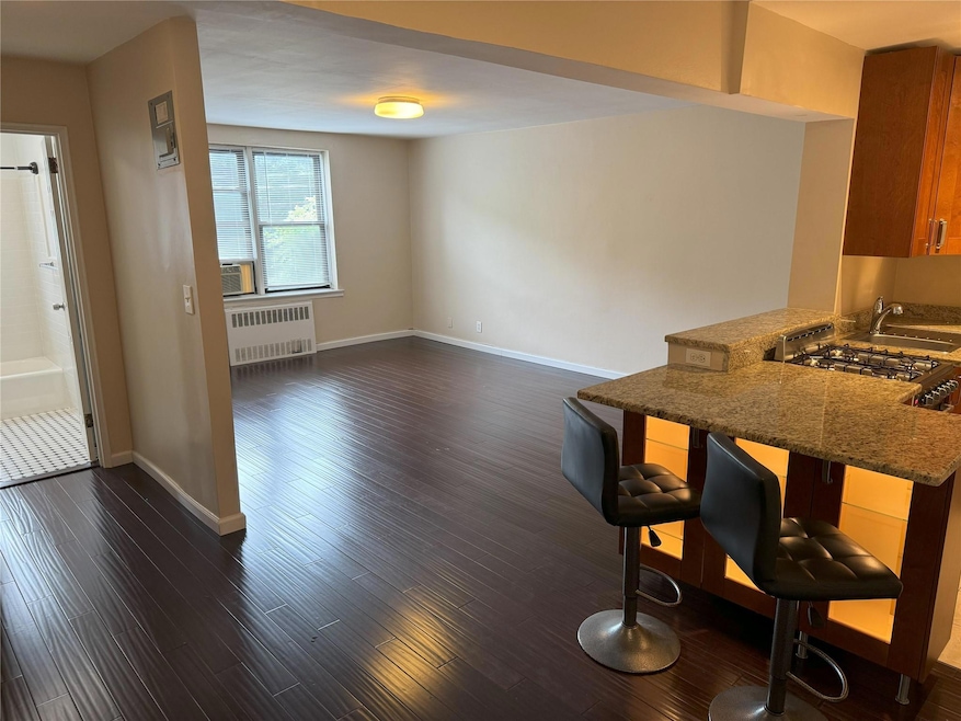 77 Bronx River Rd unit 1A, Yonkers, NY 10704 - photo 1