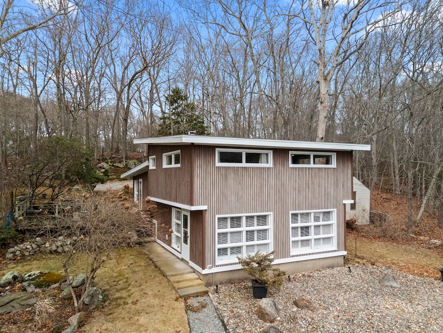 Welcome to 40 Marshfield Road, East Lyme (Niantic)
