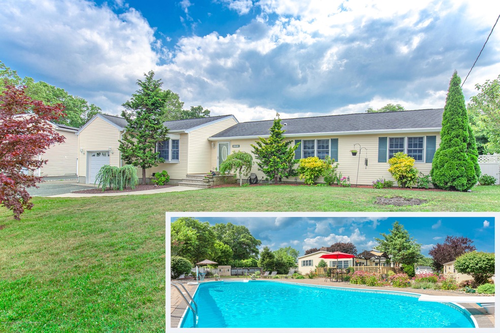 Welcome to 242 Eastham Rd!