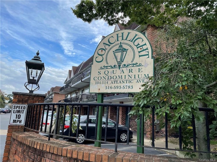 110 Atlantic Ave unit 54, Lynbrook, NY 11563 - photo 1