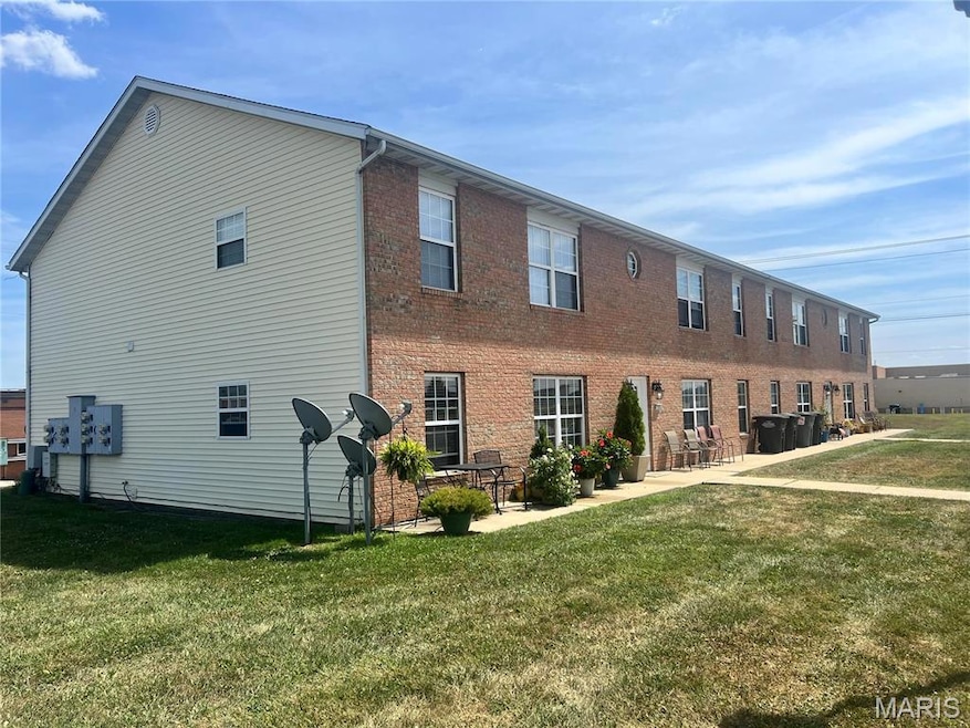 6702 Willow Place, Godfrey, IL 62035 - photo 1