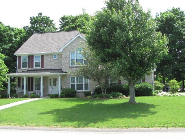 813 Isaac Shelby Cir E, Frankfort, KY 40601 - photo 1