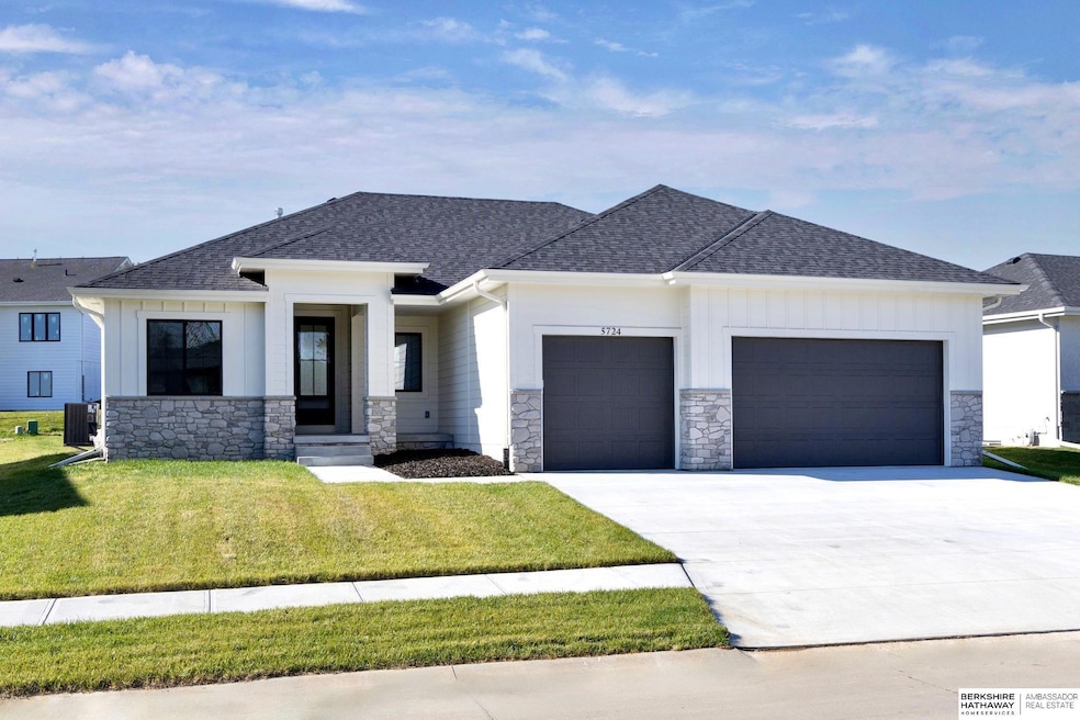 5724 N 208th St, Elkhorn, NE 68022 - photo 1