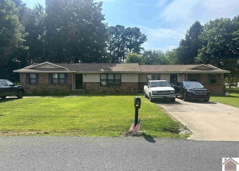 105 Milton Dr unit A & B, Paducah, KY 42003 - photo 1