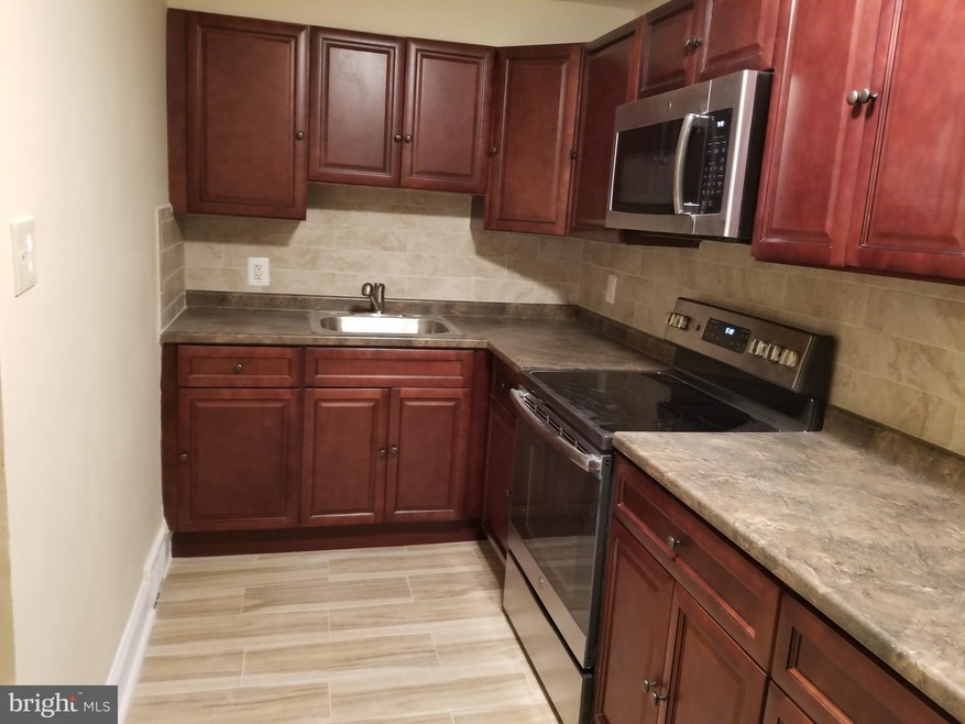 33 E Lynbrook Rd, Darby, PA 19023 - photo 1