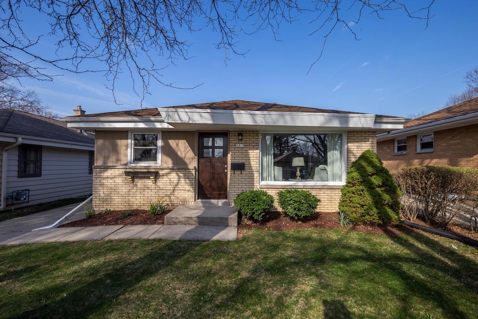 1919 N 118th St, Milwaukee, WI 53226 - photo 1