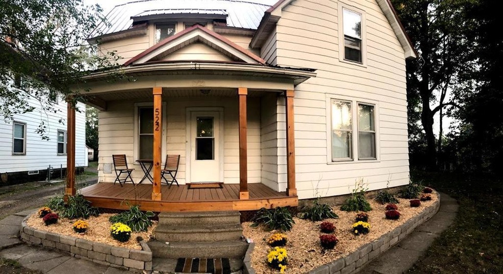 Front of house, New composite deck and fresh lands