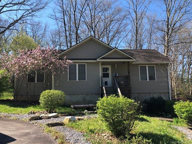 390 Oakview Park Rd, Asheville, NC 28803 - photo 1