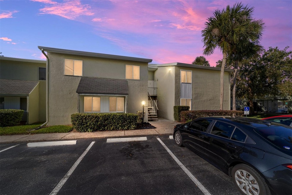 583 Fairways Cir unit B, Ocala, FL 34472 - photo 1