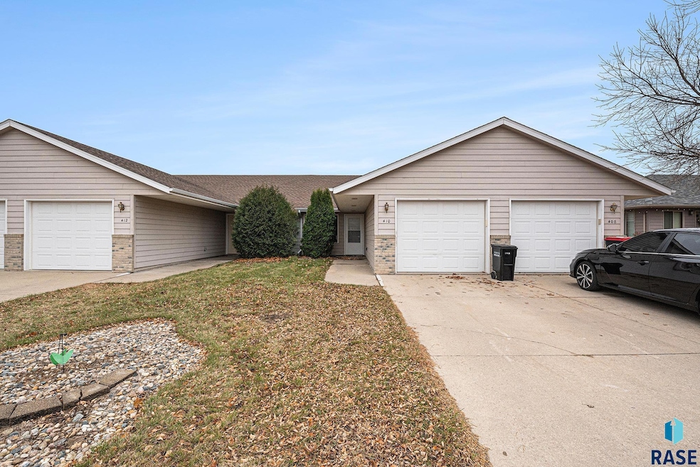 410 9th Ave, Brandon, SD 57005 - photo 1