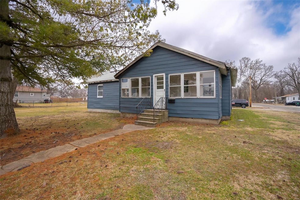 3331 Arlington Ave, Collinsville, IL 62234 - photo 1