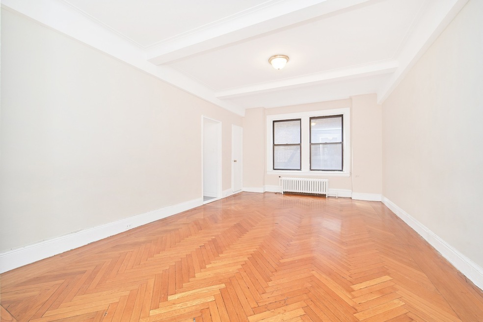 600 W 111th St unit 4E, New York, NY 10025 - photo 1
