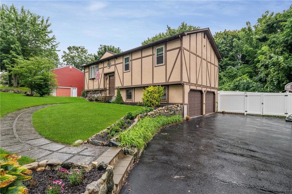 29 River Dr, Johnston, RI 02919 - photo 1