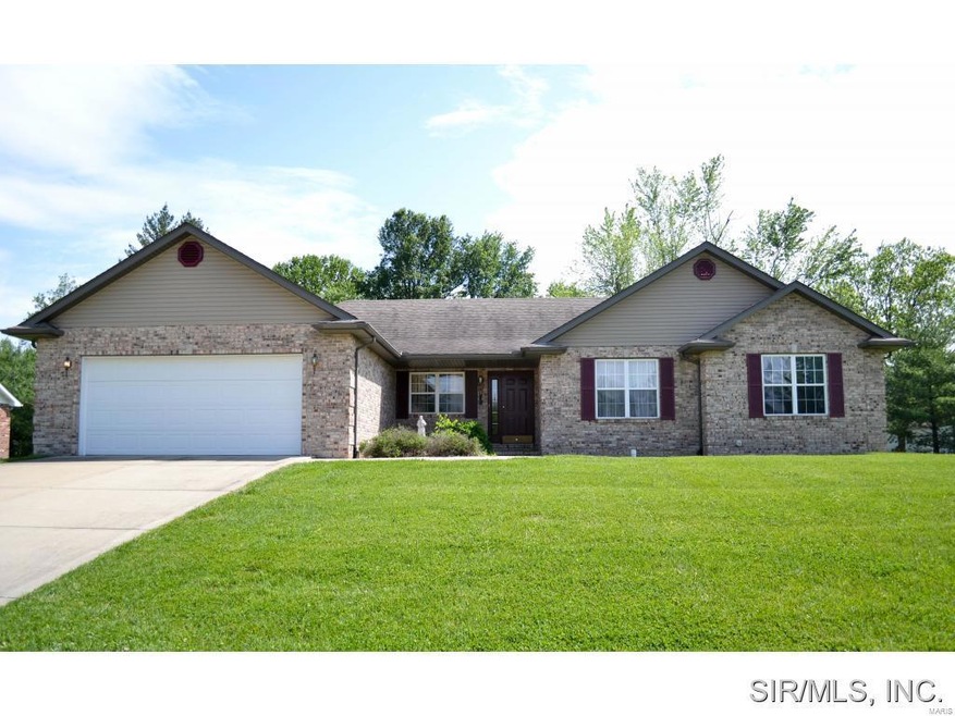 200 Woods Manor Dr, Freeburg, IL 62243 - photo 1