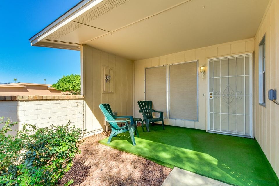 10585 W Palmeras Dr unit A, Sun City, AZ 85373 - photo 1