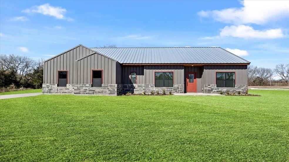 1530 County Road 4040, Ector, TX 75439 - photo 1