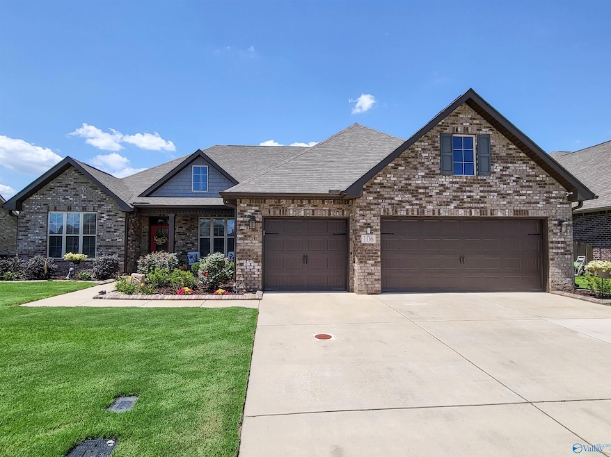Pergola and fire pit remain with home