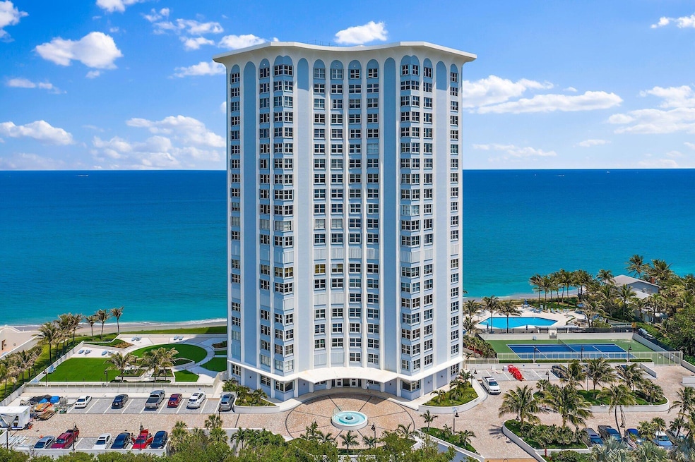 The Corniche unit PH4, Riviera Beach, FL 33404 - photo 1