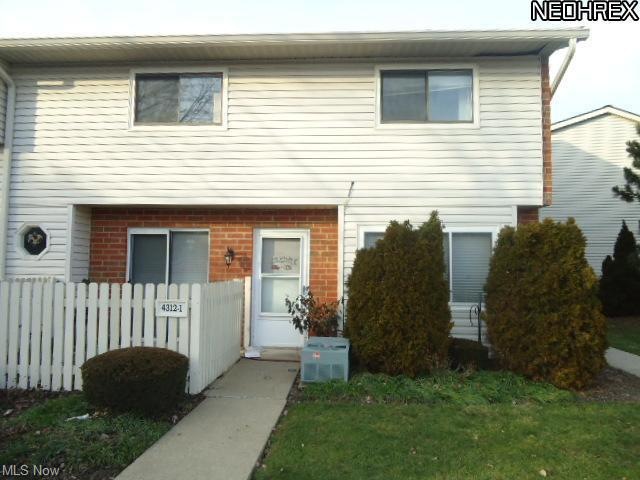 This is a Hyde Park Townhome with 3 bedrooms and 2