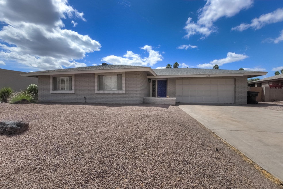 2259 E Fox St-5