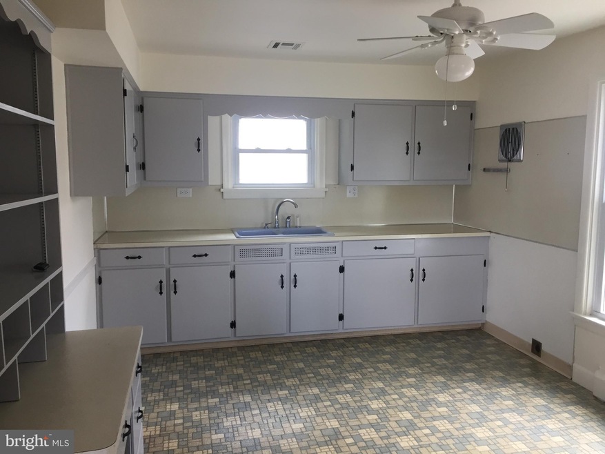 451 Laudermilch Rd, Hershey, PA 17033 - photo 1