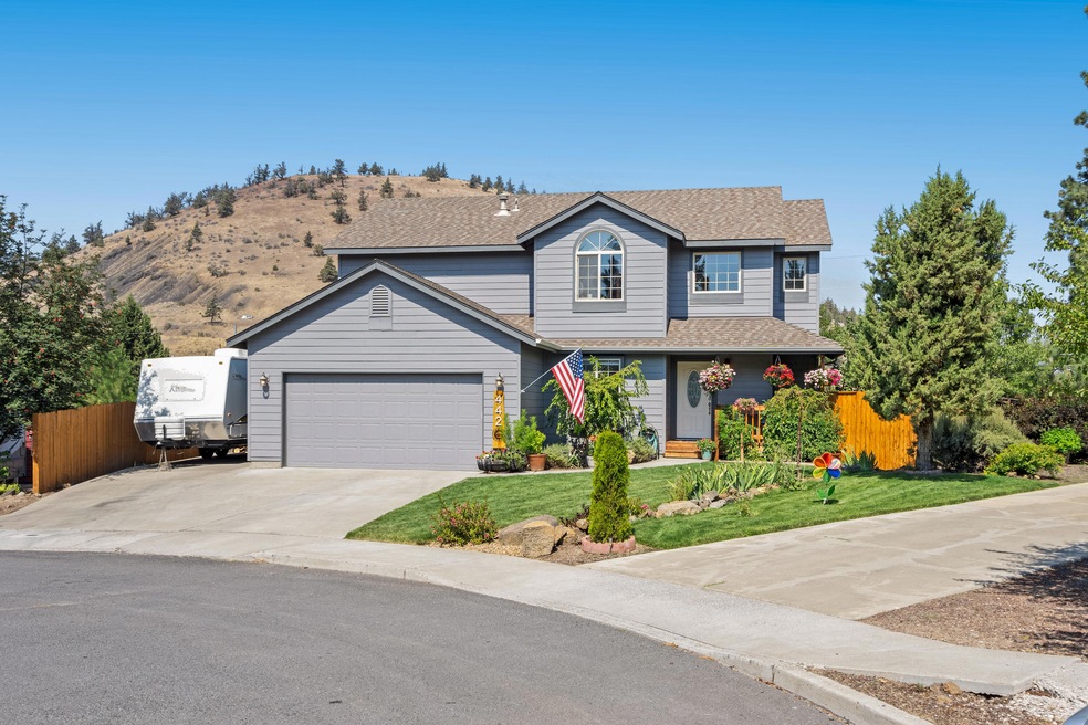 442 NE Alpenview Ln, Bend, OR 97701 - photo 1