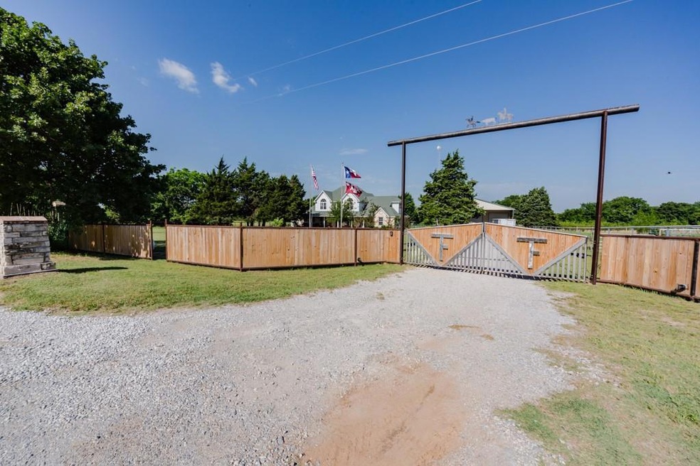 168 County Road 2195, Decatur, TX 76234 - photo 1