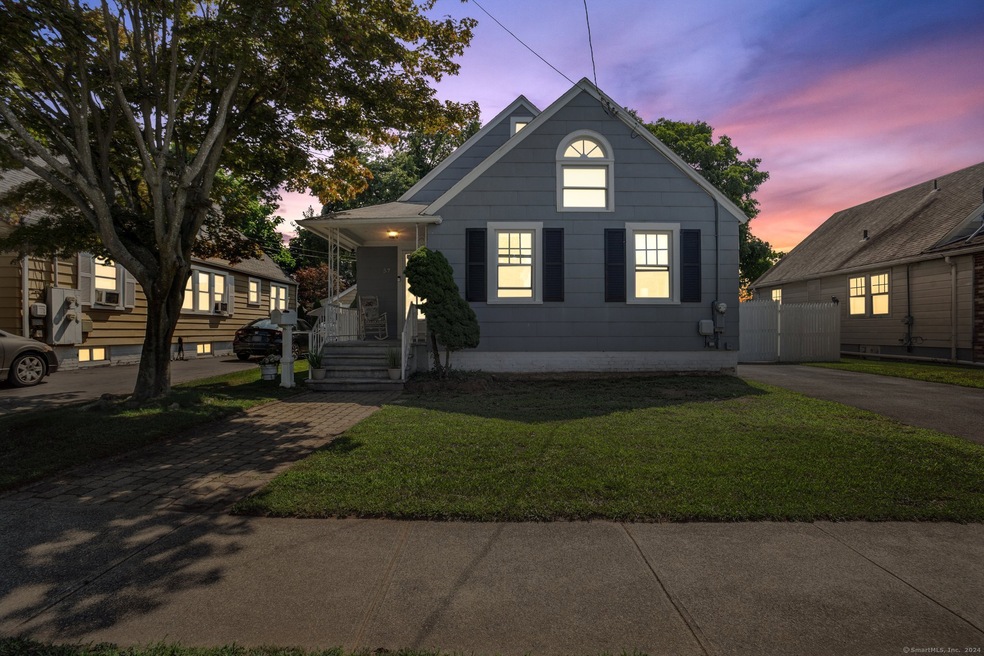 57 Elm St, East Haven, CT 06512 - photo 1