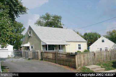 150 Martin Dr, Manassas Park, VA 20111 - photo 1