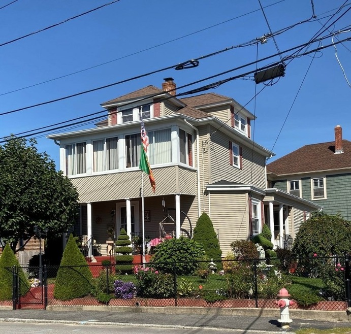 17 Barnes St, West Warwick, RI 02893 - photo 1