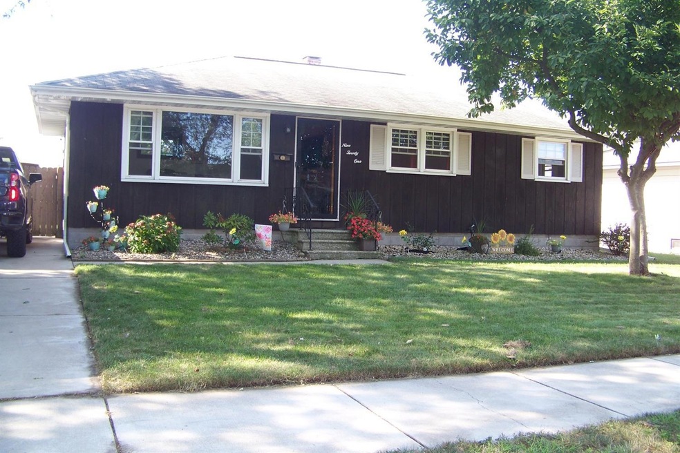 921 W Ash St, Griffith, IN 46319 - photo 1