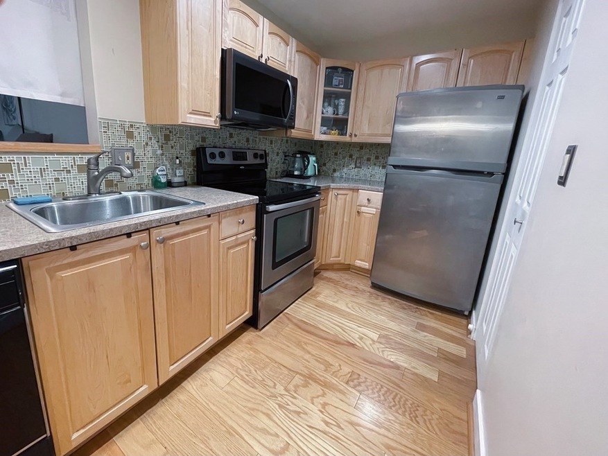 Crescent Park Condominiums unit 608, Woburn, MA 01801 - photo 1