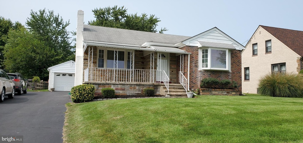 433 Heston Ave, Norristown, PA 19403 - photo 1