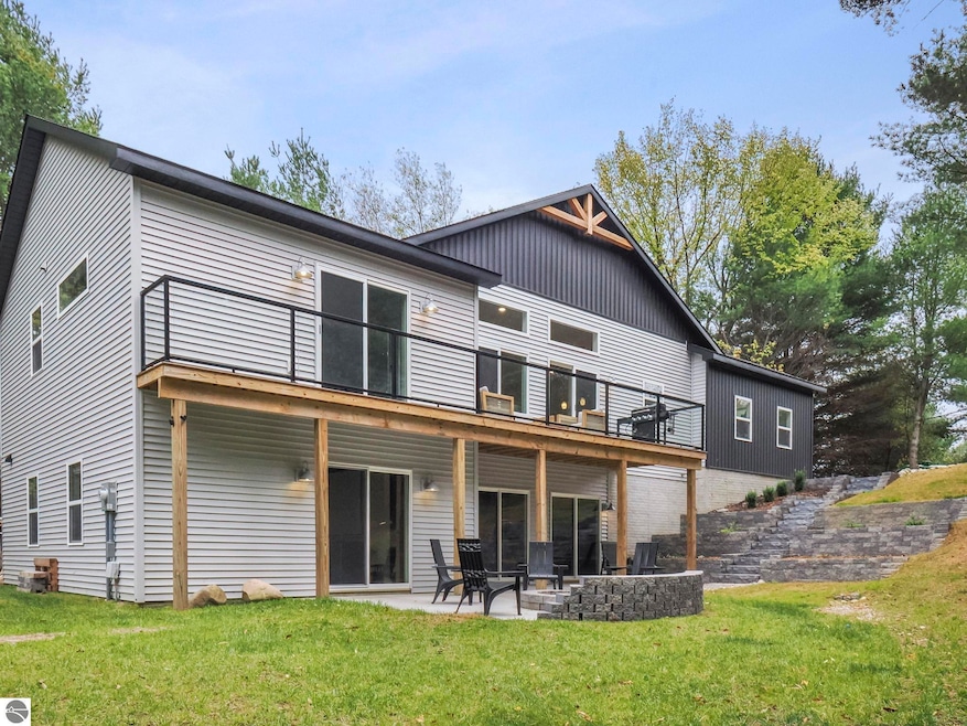 Under Contract $549,900 • Co-Listing Agent