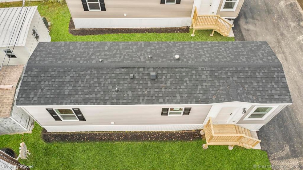 55 Sugar St unit 12, Newtown, CT 06470 - photo 1