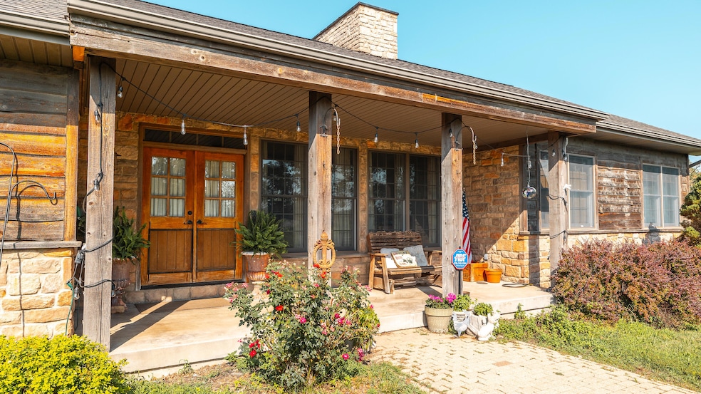 6203 Shepherd Rd, Richland, MO 65556 - photo 1