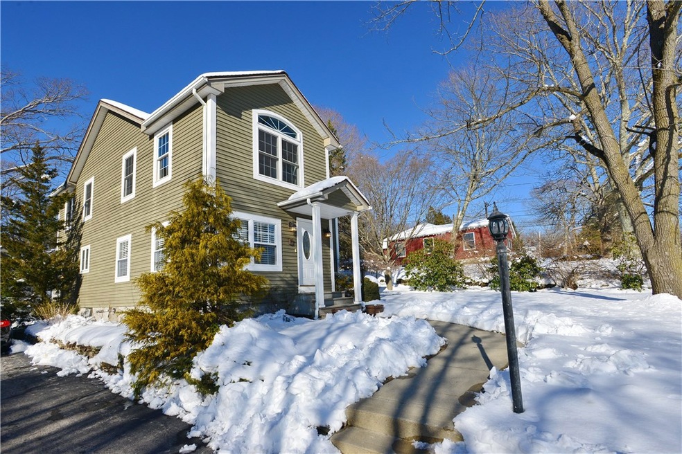 93 Smith Ave, Greenville, RI 02828 - photo 1