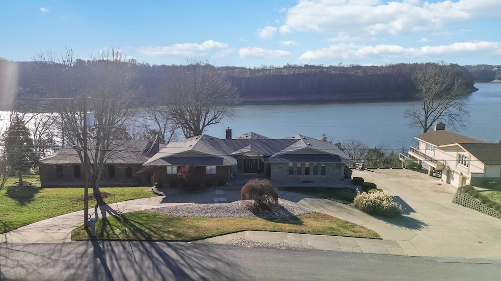 275 Lakeview Dr, Somerset, KY 42503 - photo 1