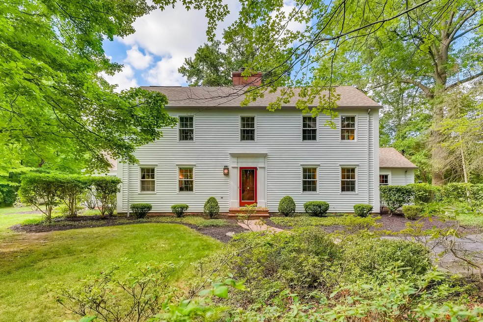 EXTERIOR FRONT OF HOME
